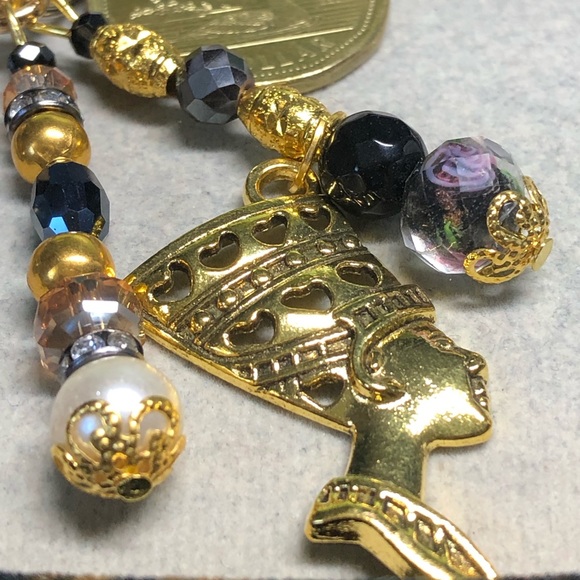 🌹❤️Egyptian Queen Nefertiti keychain-purse bling-black and gold - Picture 2 of 10